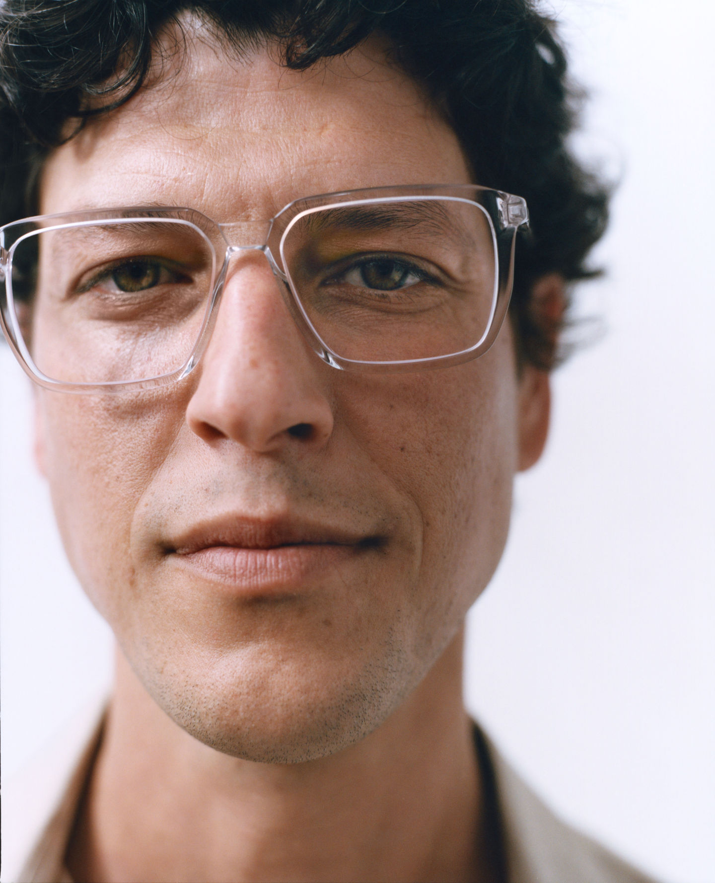 Eyeclusive eyewear